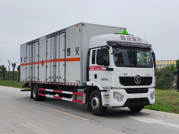 陜汽德龍爆破器材運(yùn)輸車 陜汽德龍爆破器材運(yùn)輸車